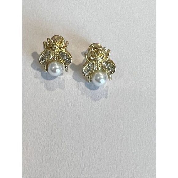 Bee Earrings bee Pearl stud Earrings - Picture 2 of 5